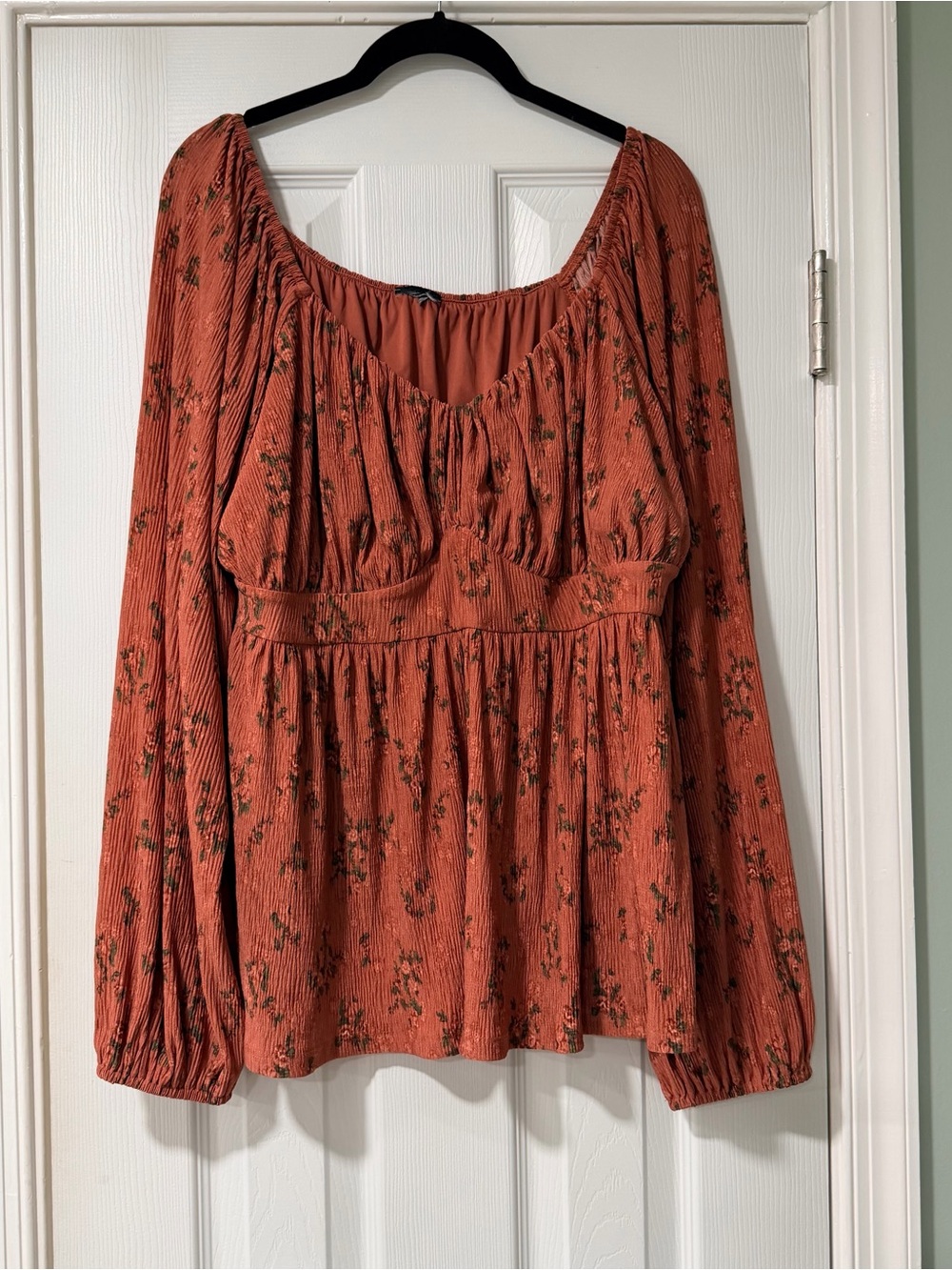 Women's Rust Floral Long-Sleeve Peasant Top
